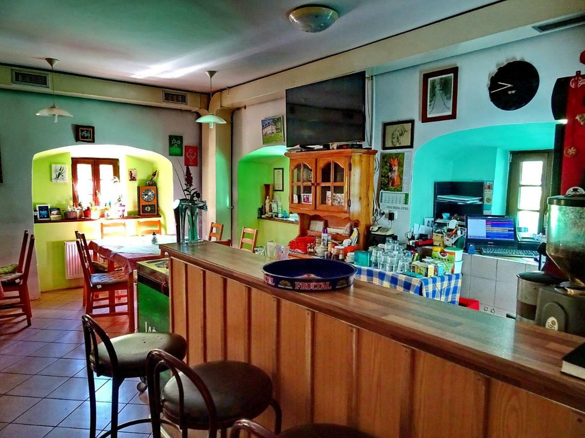 Dom Pristava Hotel Jesenice Bagian luar foto
