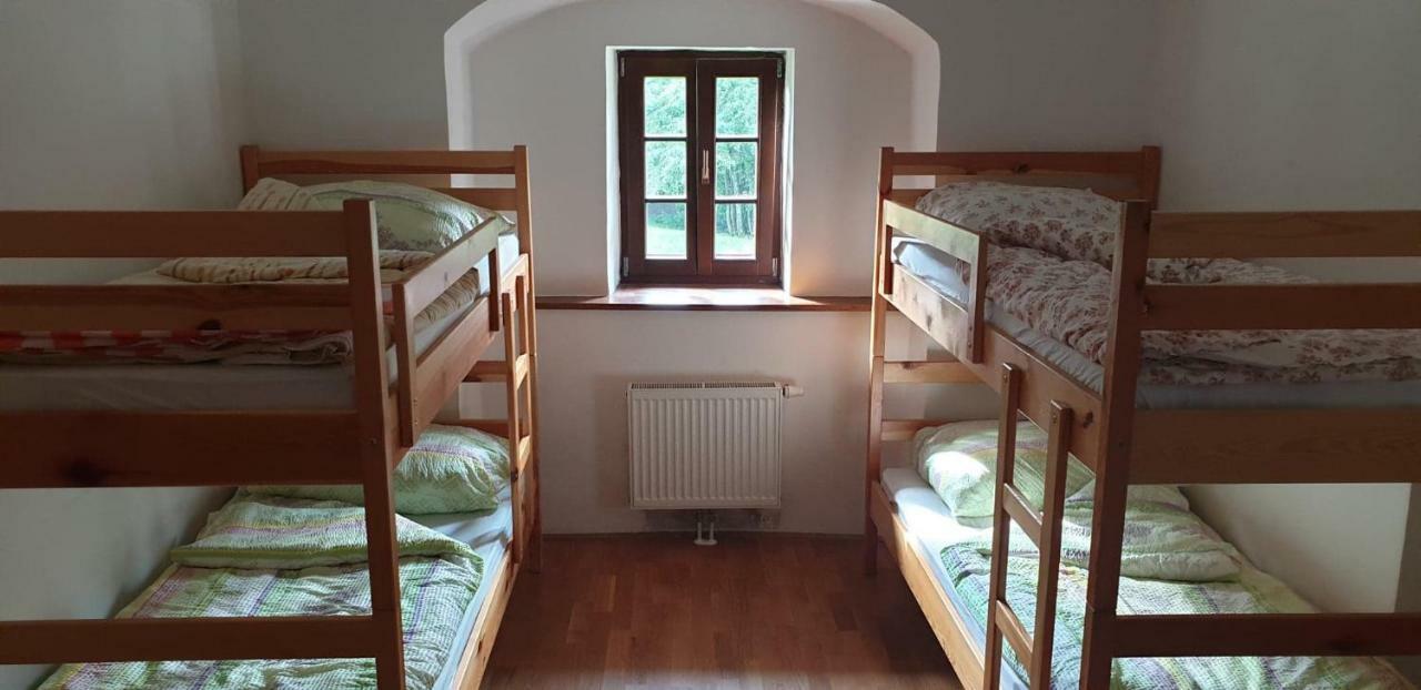 Dom Pristava Hotel Jesenice Bagian luar foto